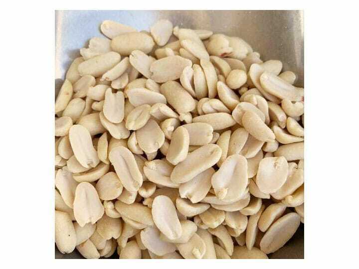peeled and split peanuts