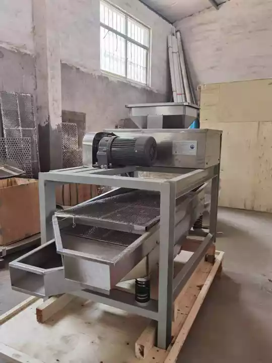 双辊花生造粒机