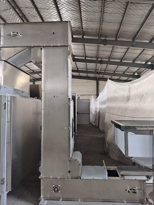 Z-Type Material Hoist
