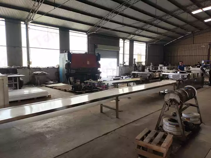 Peanut Candy Conveyor Belt