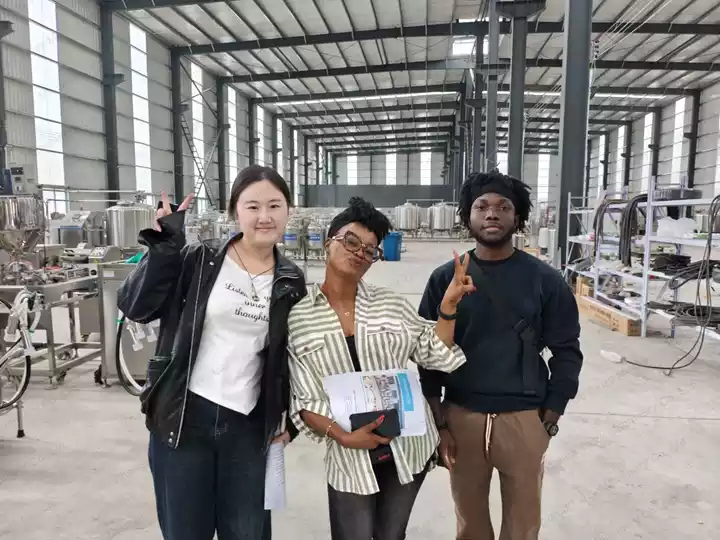 เยี่ยมชมลูกค้าเซียร์ราลีโอน