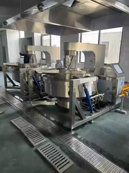 Planetary cooking mixer
